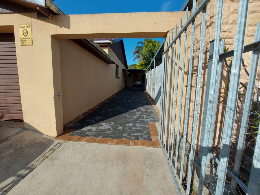 3 Bedroom Property for Sale in Van Riebeeck Hoogte Eastern Cape